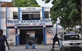 Décès de plus d'une dizaine de détenus à la prison civile des Cayes au cours de la période allant du premier Juillet au trois Août selon le chef du parquet, maître Ronald Richmond. Ce dernier annonce une série de dispositions en vue de désengorger ce centre carcéral.