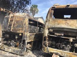Huit bus de la compagnie ‘’ Le Transporteur’’ aux Gonaïves ont été incendiés dans la nuit du lundi 2 au mardi 3 Août. Cet incendie d'origine inconnue est survenue au garage de la compagnie provocant la perte d'autres voitures privées stationnées au même endroit.