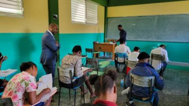 Haïti-Éducation:Visite du ministre MANIGAT au collège St Louis de Bourdon au terme des examens du bac unique 