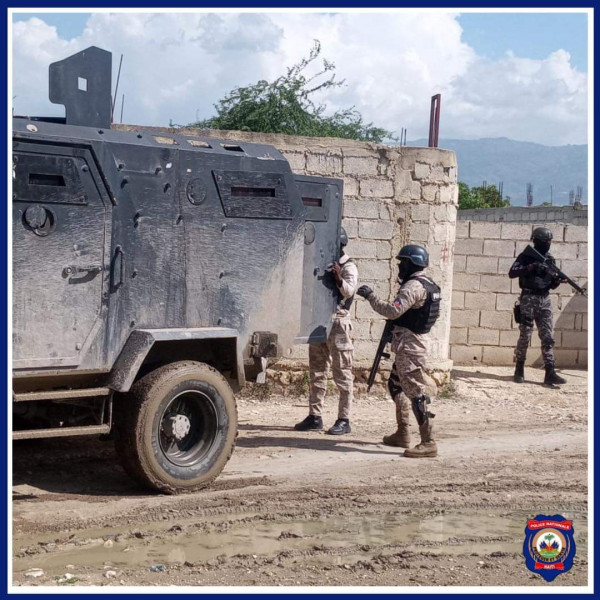 Haïti-Insécurité: un chef de gang et son bras droit tués par la police 