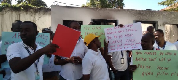 Haïti-Protestation: les employés du bureau communal de l'ONA à Saint Marc mis en disponibilité sans solde par la direction générale 